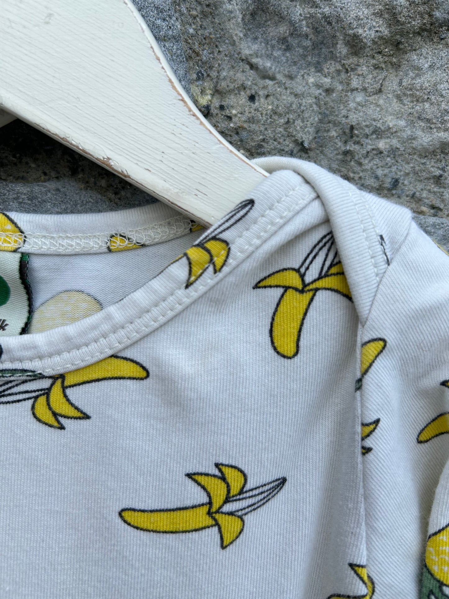 Tropical fruit white onesie 3m (62cm)