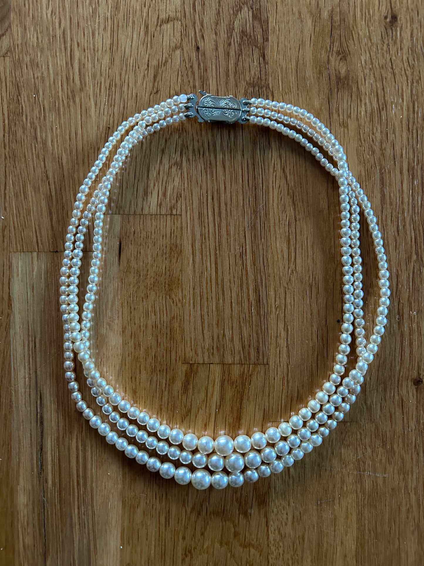 Pearl necklace