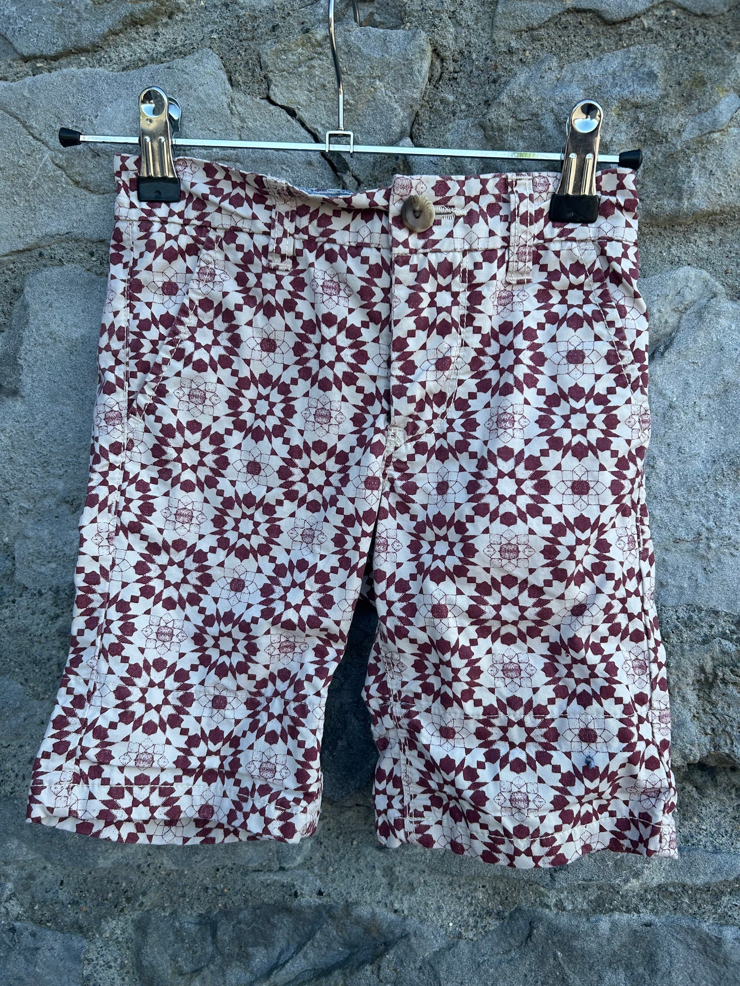 Maroon mandala pattern shorts  4y (104cm)