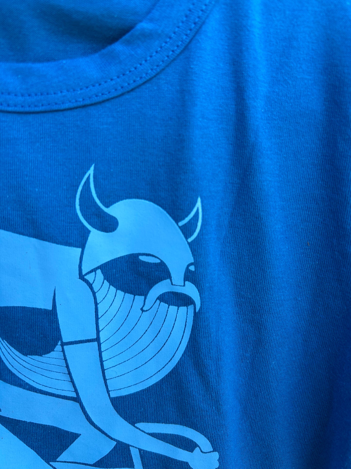 Blue timid biking Viking t-shirt  3-4y (98-104cm)