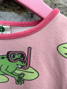 Frogs pink T-shirt  5y (110cm)