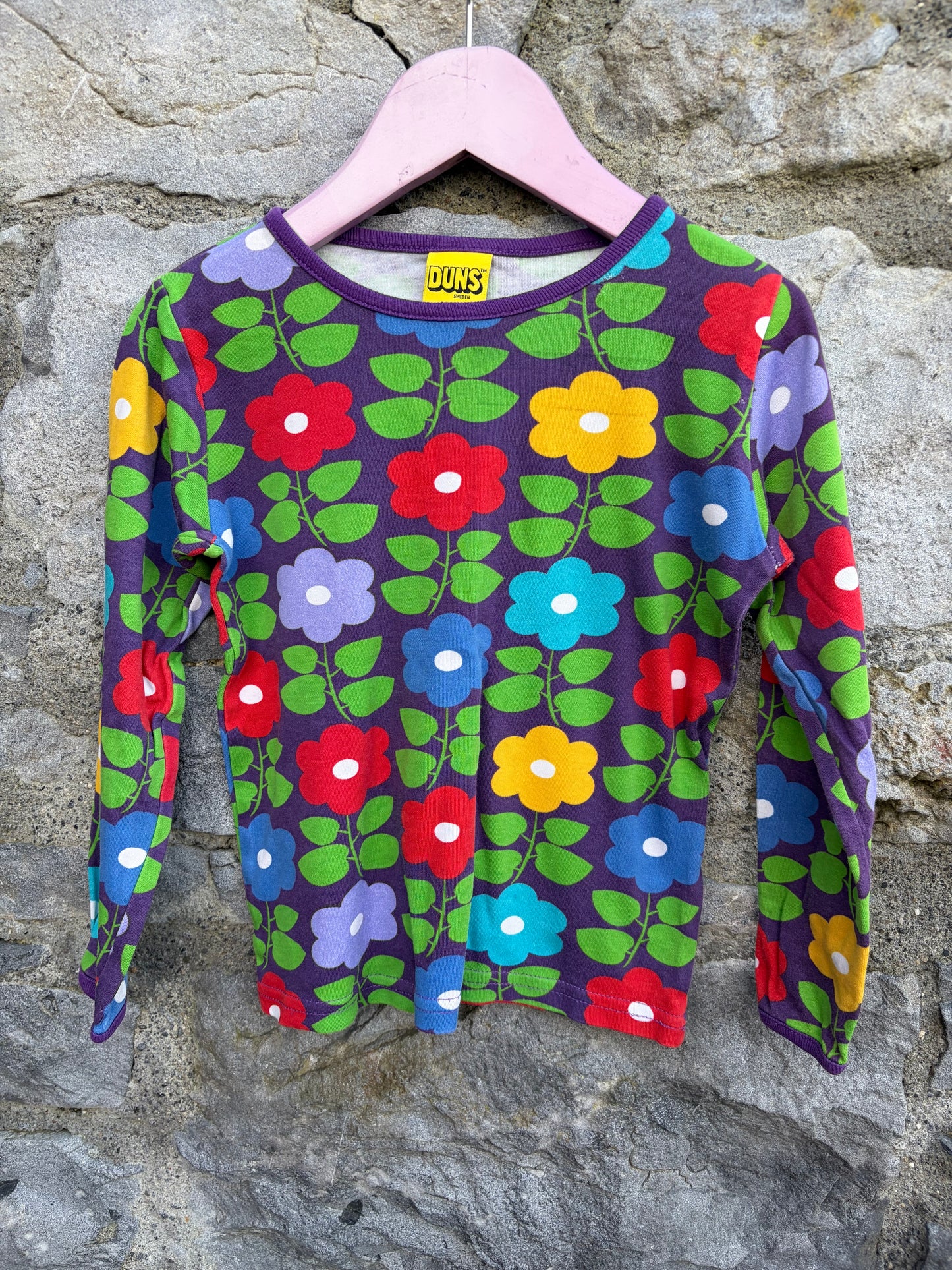Big flowers purple top  4-5y (104-110cm)