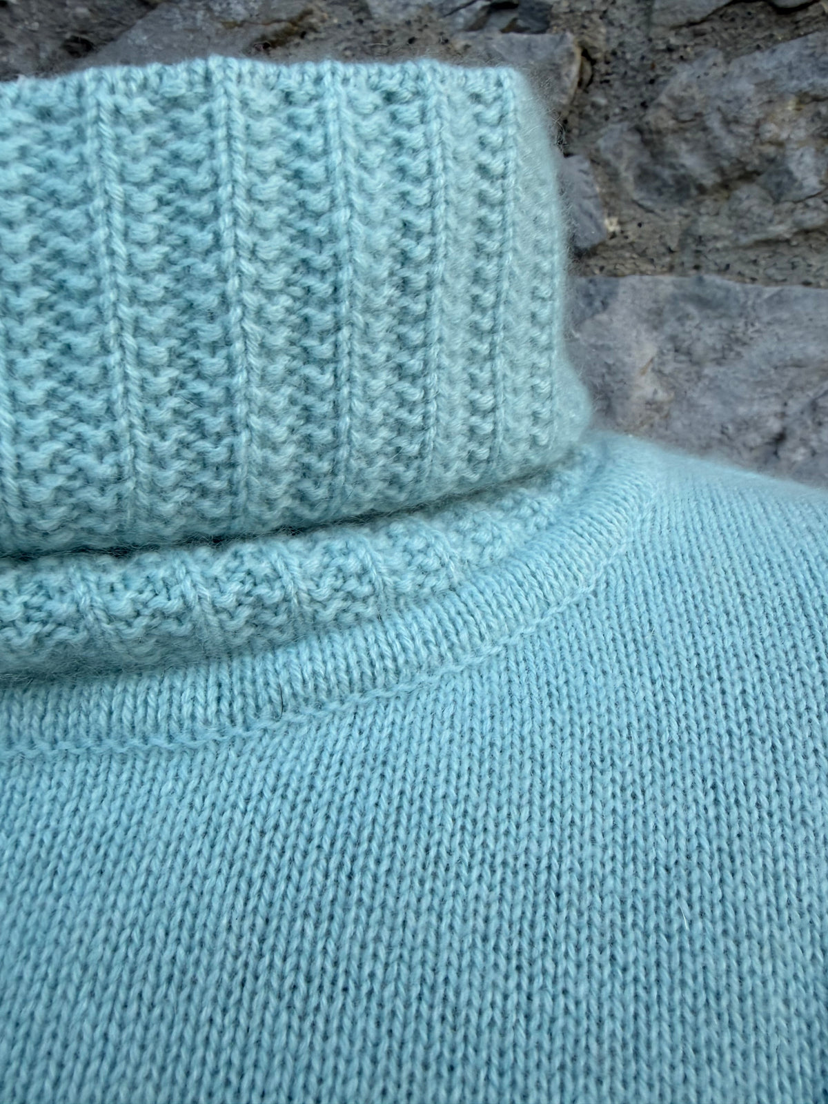 Mint cashmere turtle neck jumper uk 10-12