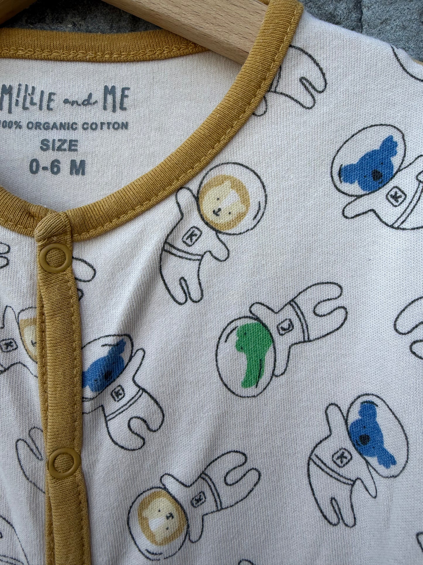 Cat astronauts beige onesie  0-6m (56-68cm)