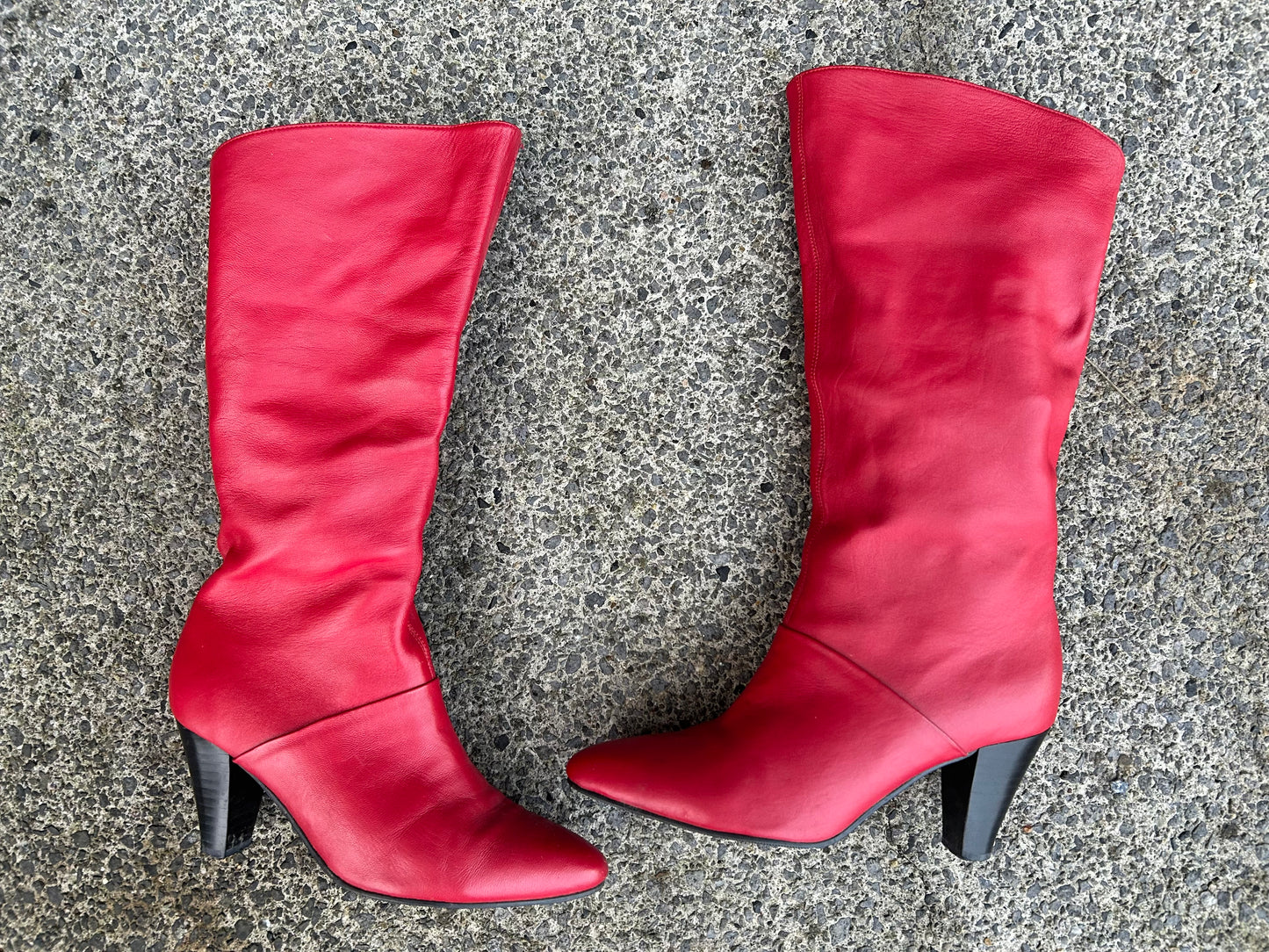 80s red leather boots  uk 6 (eu 39)