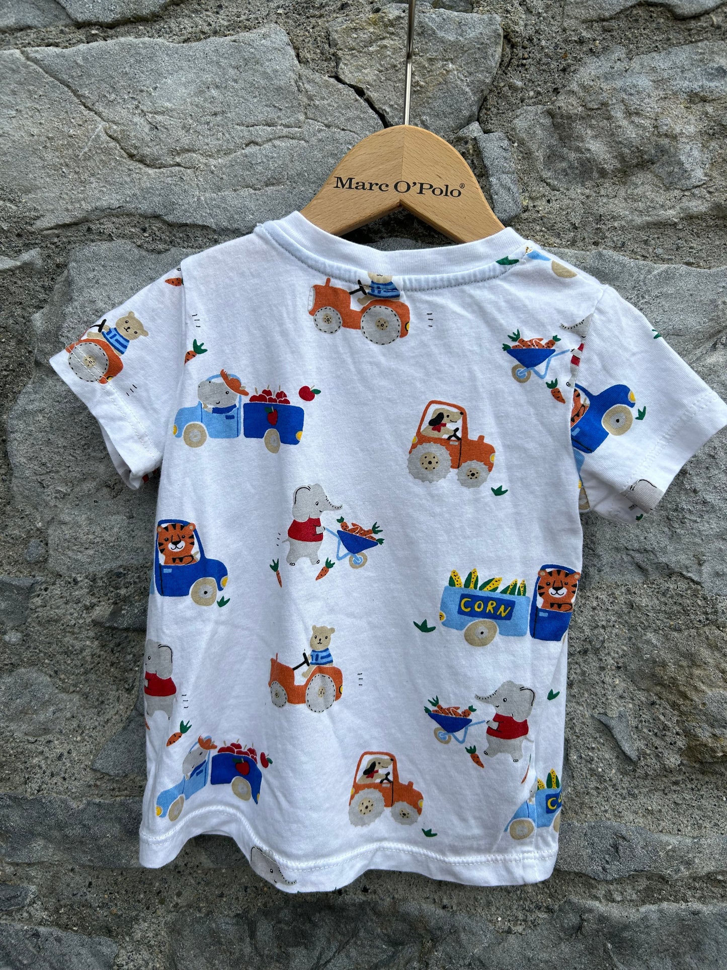 Farm white t-shirt  6-9m (68-74cm)