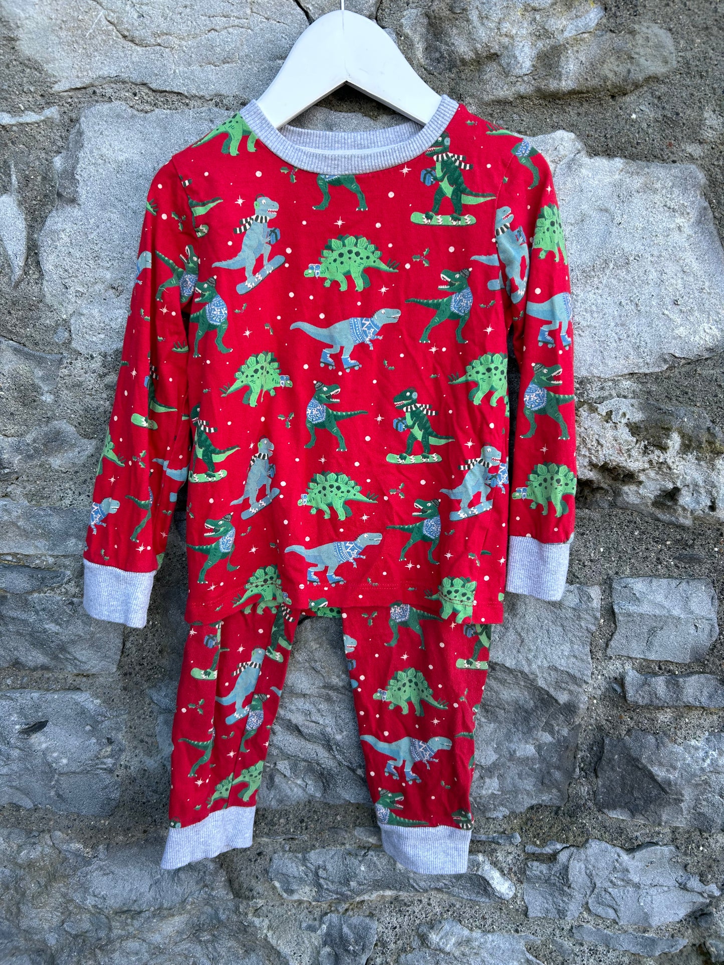 Winter dinosaurs red pj   4-5y (104-110cm)