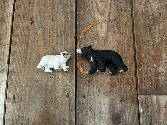 Bears figurine