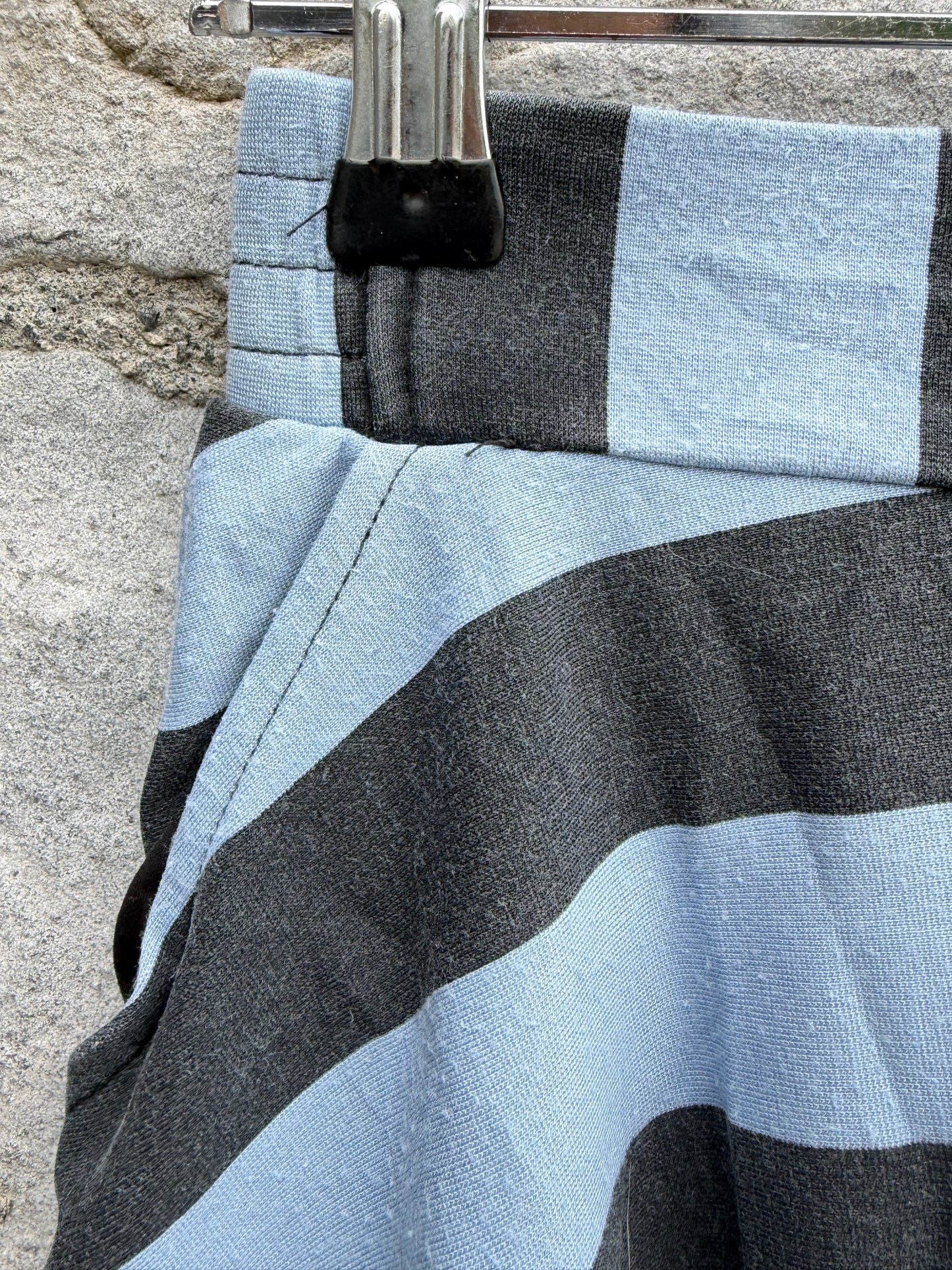 Blue&charcoal stripy skater skirt  9-10y (134-140cm)