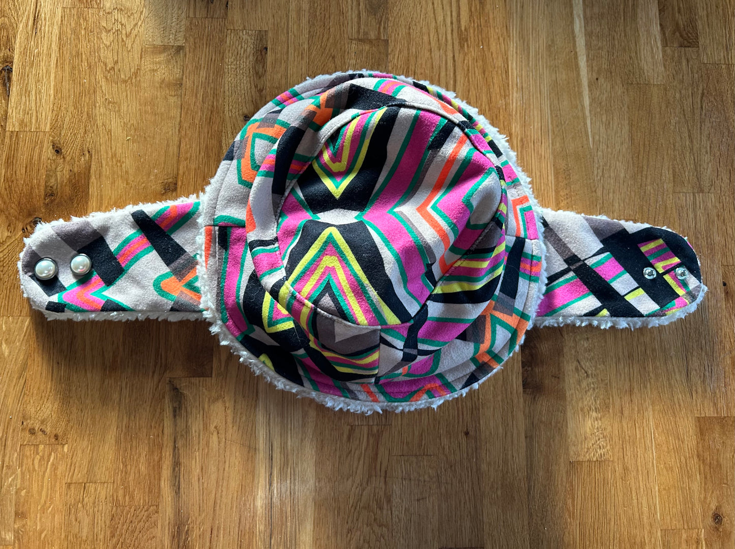 Colourful bucket hat