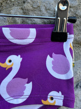 Load image into Gallery viewer, Purple swan briefs  7-8y (122-128cm)
