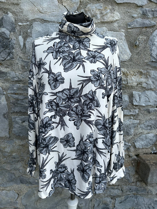 Grey flowers high neck top uk 10-12