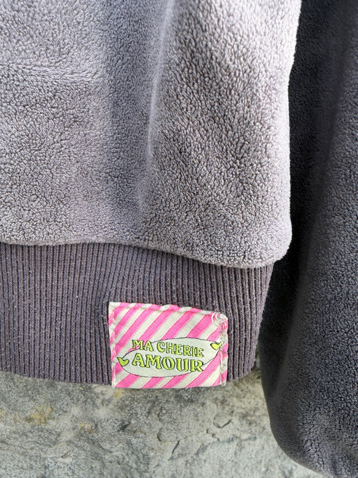 Grey velvet sweatshirt  7-8y (122-128cm)