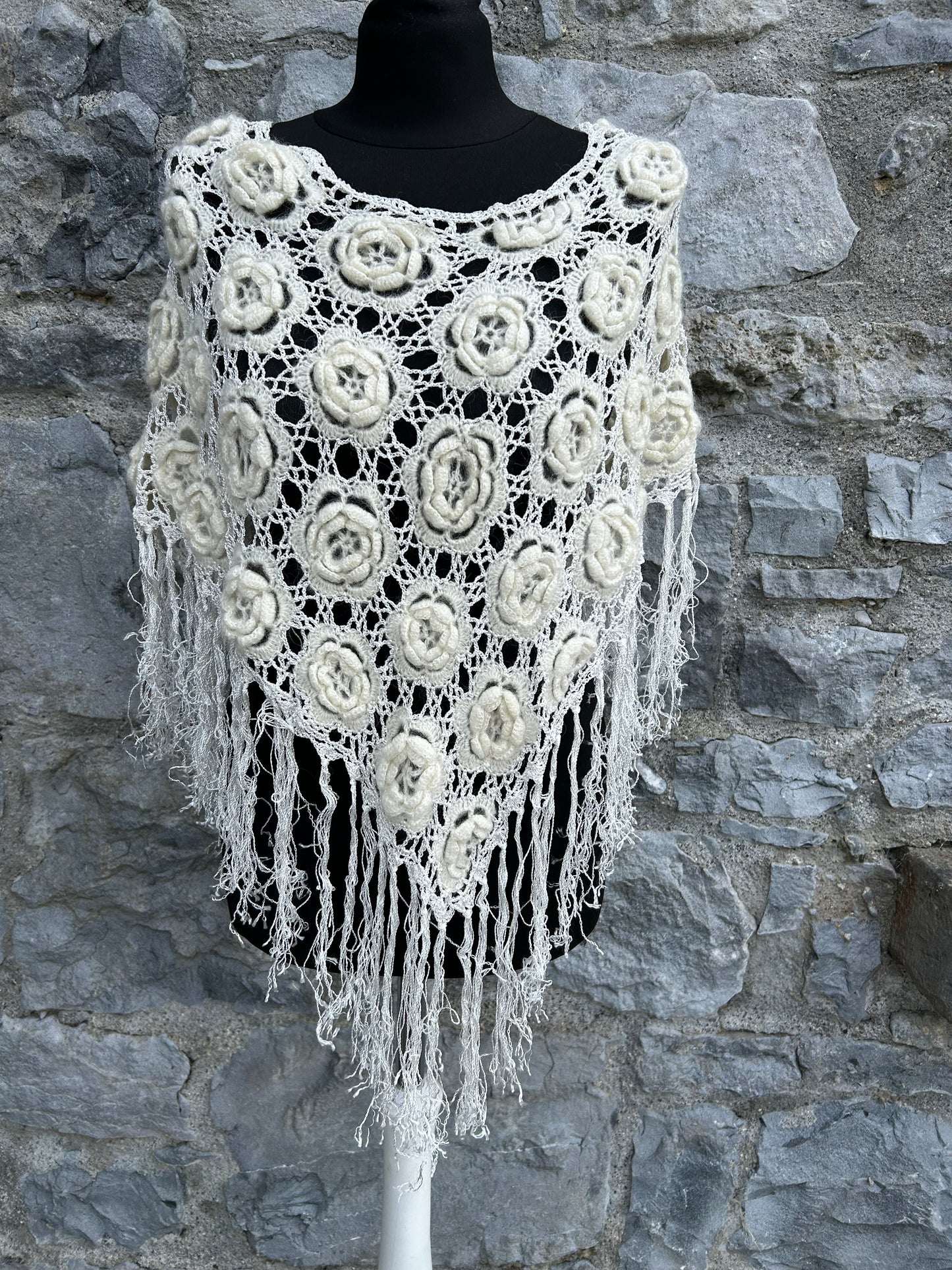 Crochet flowers poncho