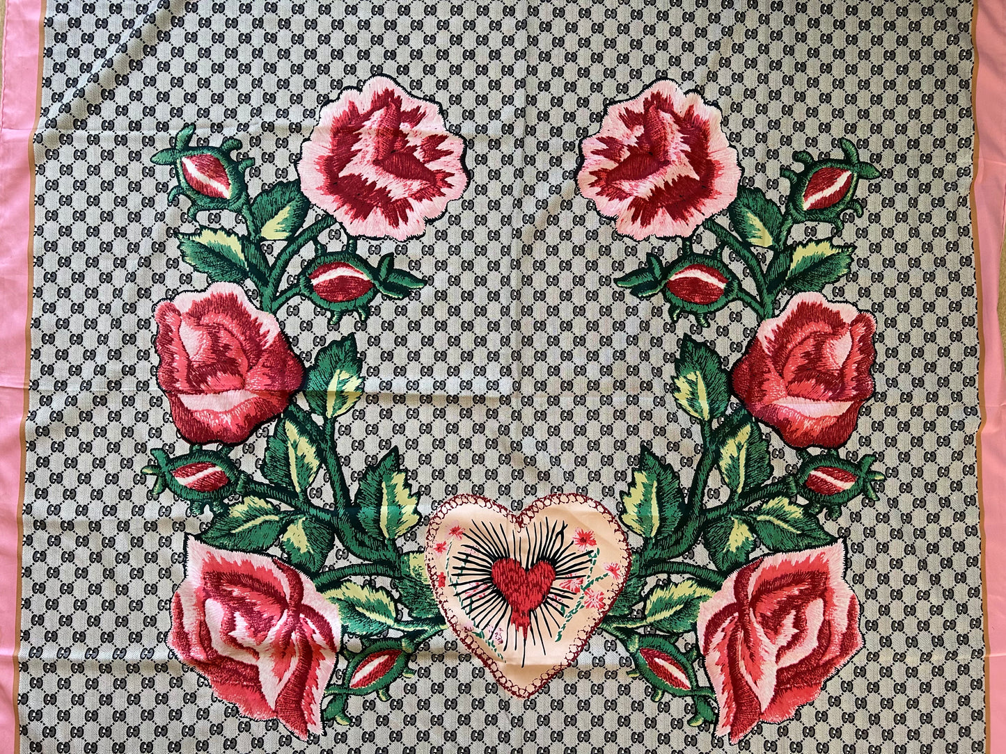 Heart&roses big square scarf
