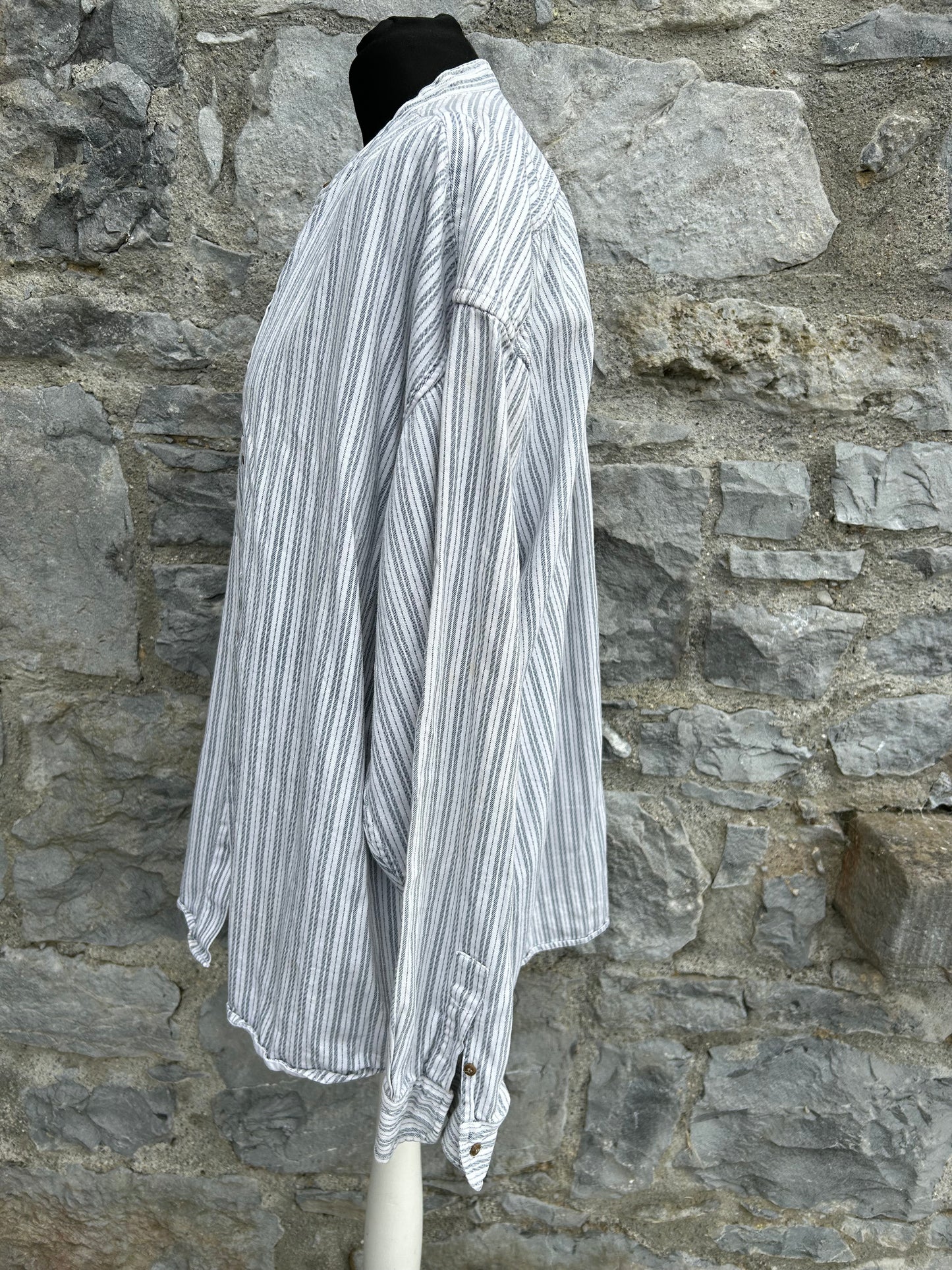 Grey stripy grandpa shirt XL