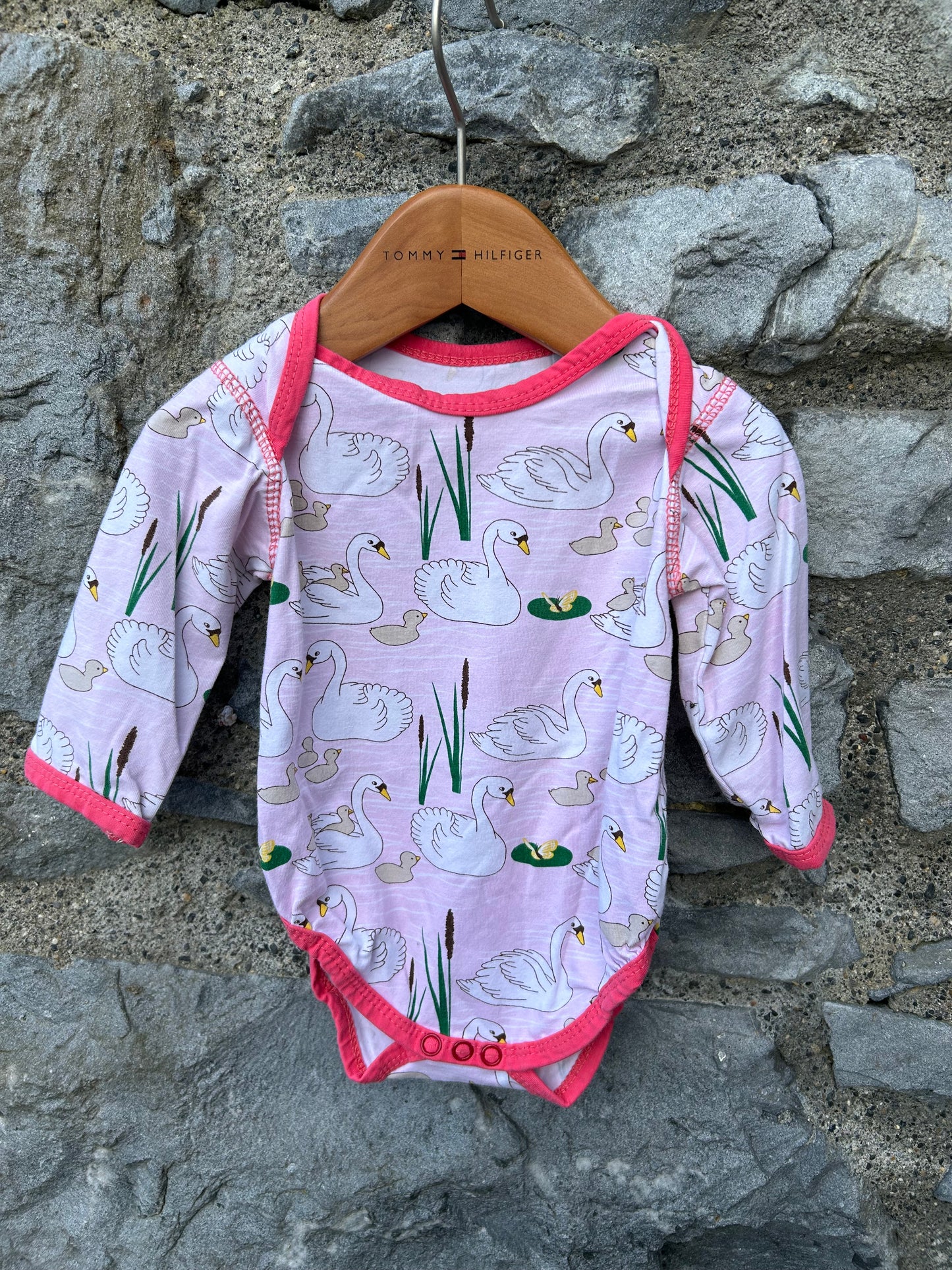 Swans pink vest  3-6m (62-68cm)