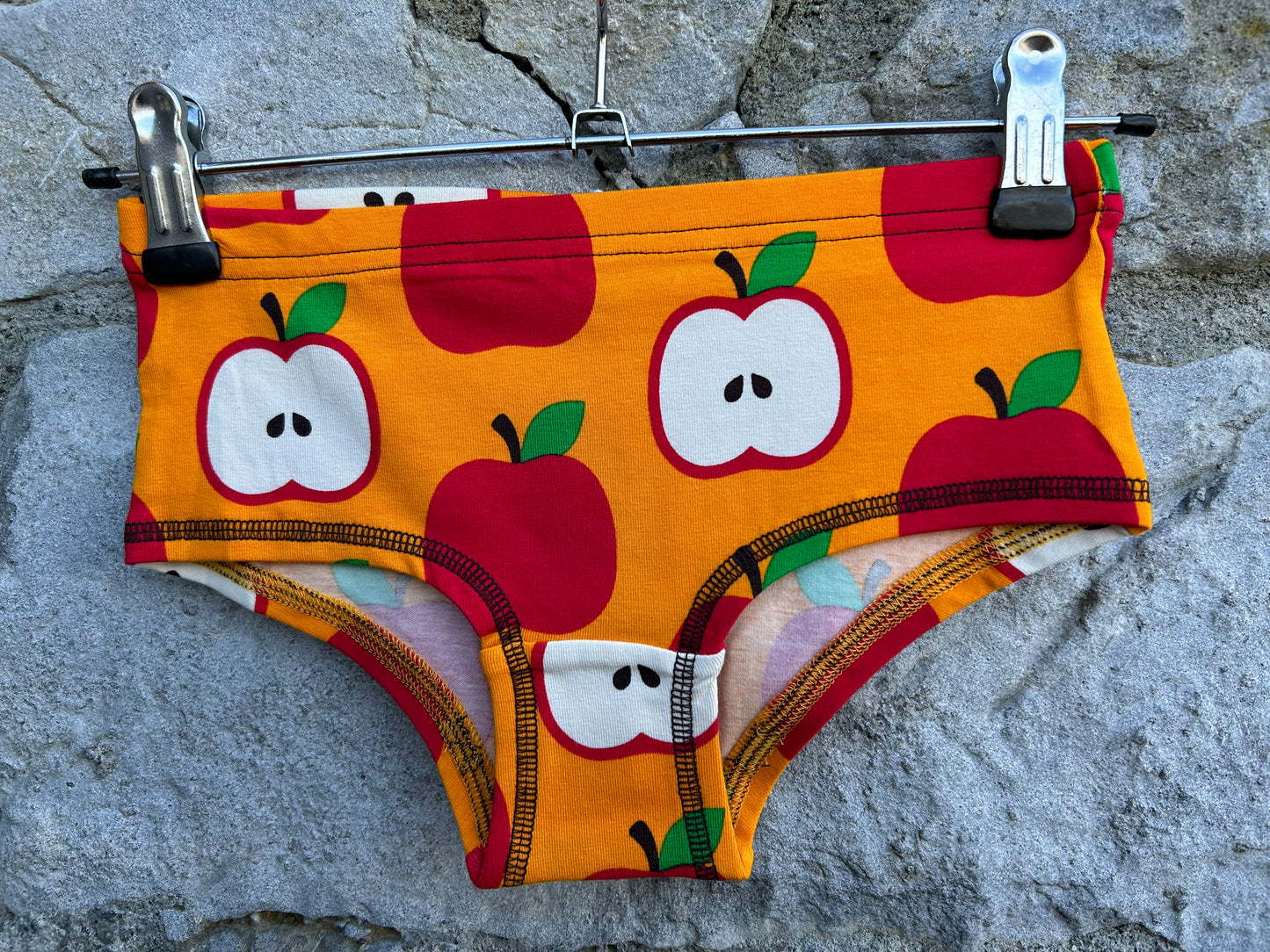 Apples briefs   5-6y (110-116cm)