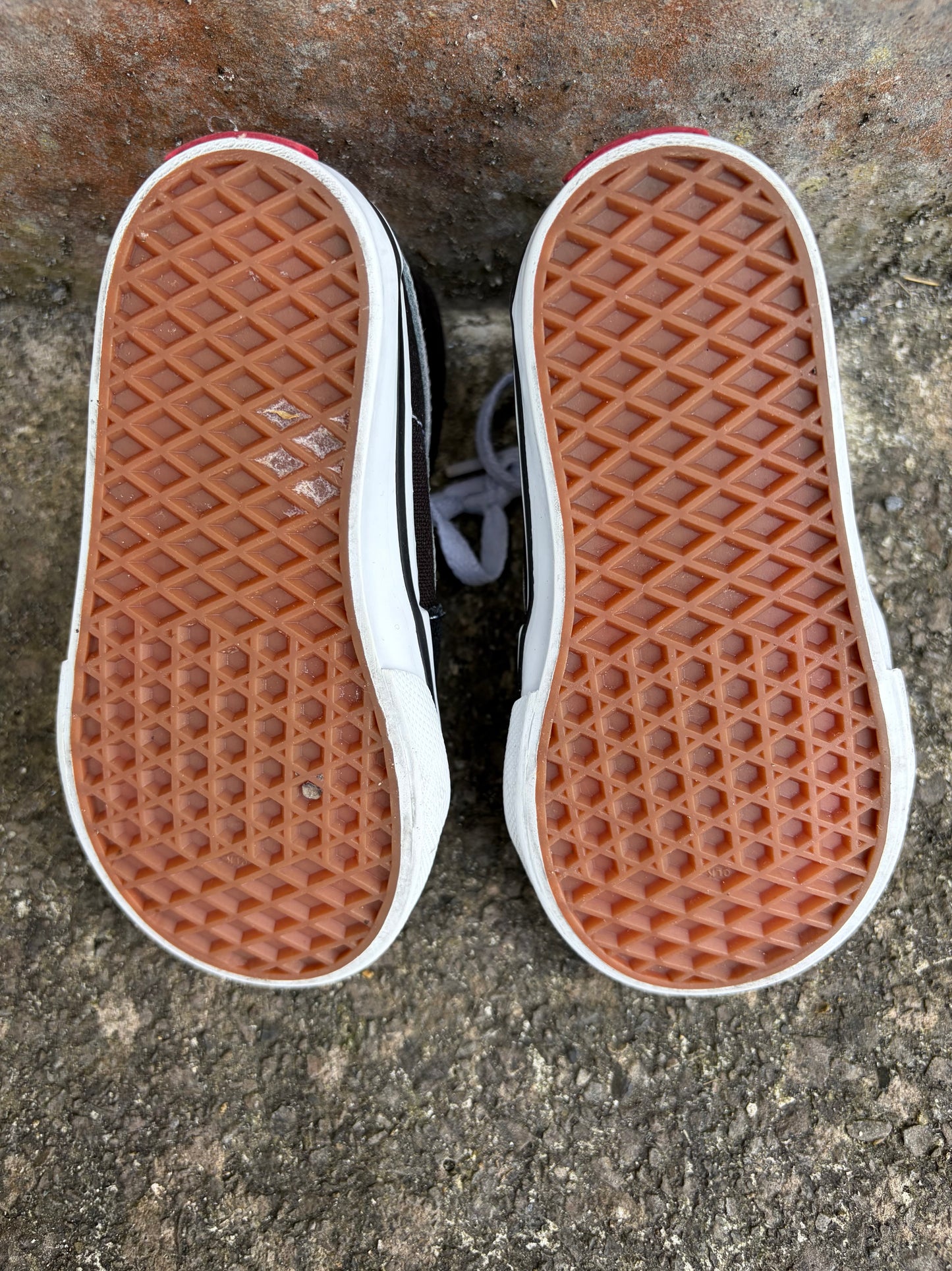Black hi tops trainers  uk 5 (eu 21.5)