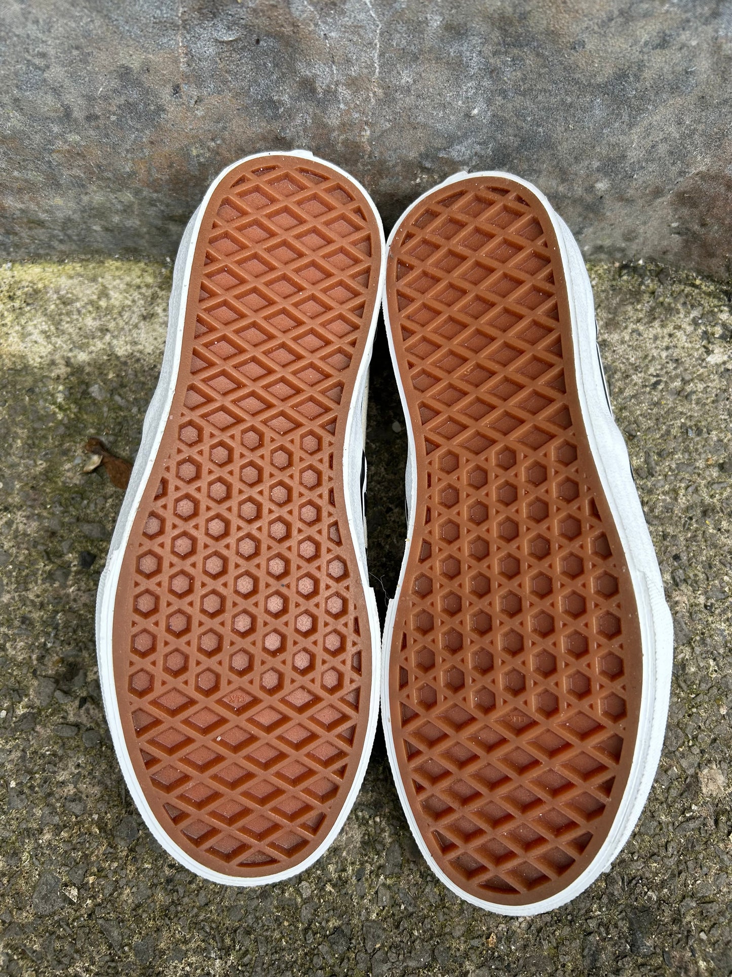 Slip On V Checkerboard Skate Sneakers   uk 2 (eu 34)