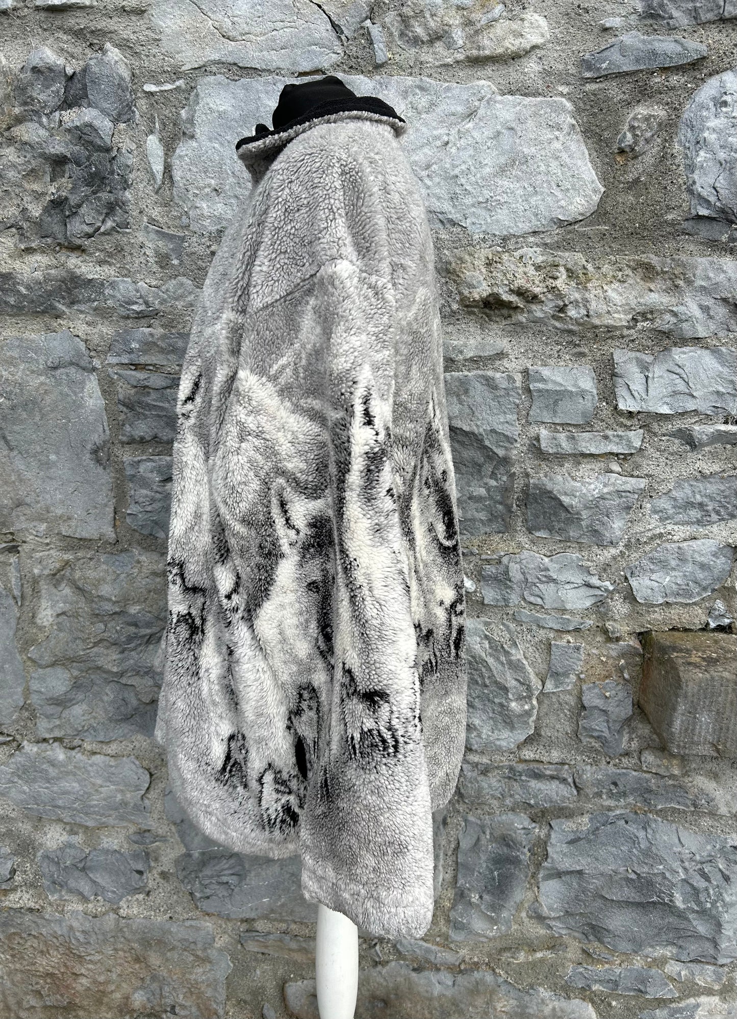 90s wolves grey fleece XL