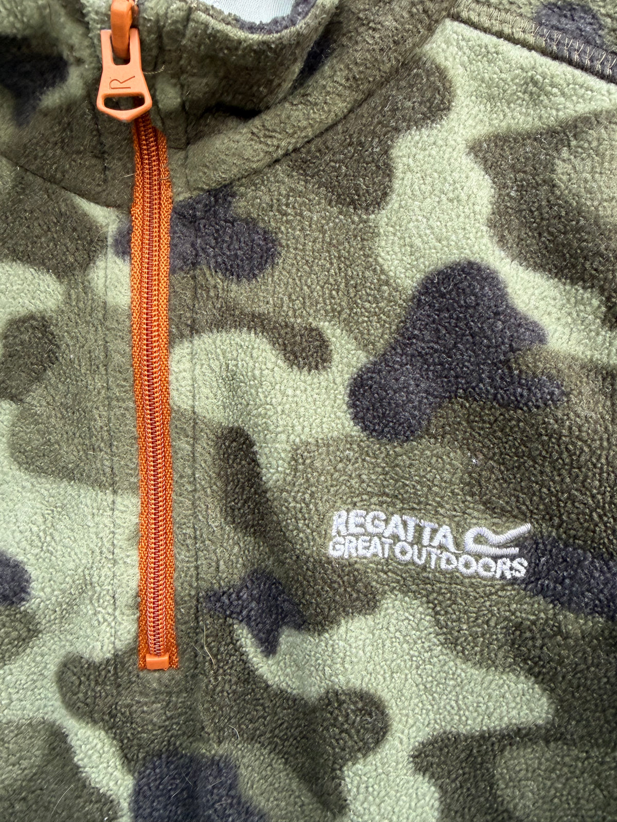 Camouflage khaki fleece  4-5y (110cm)