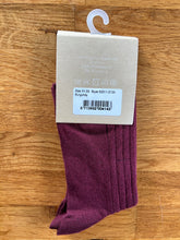 Load image into Gallery viewer, Burgundy socks uk 12-13.5 (eu 31-33)
