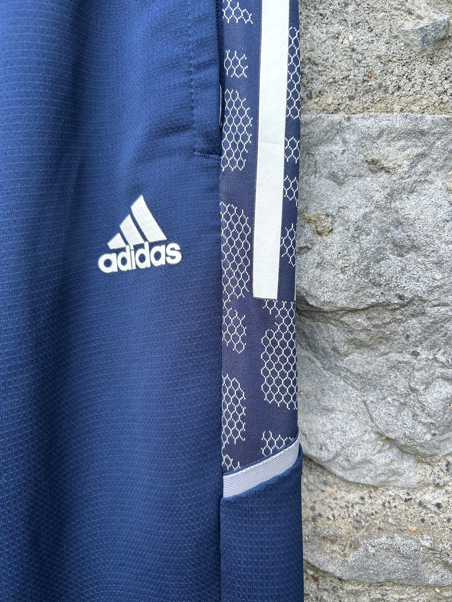 Navy tracksuit pants  9-10y (134-140cm)