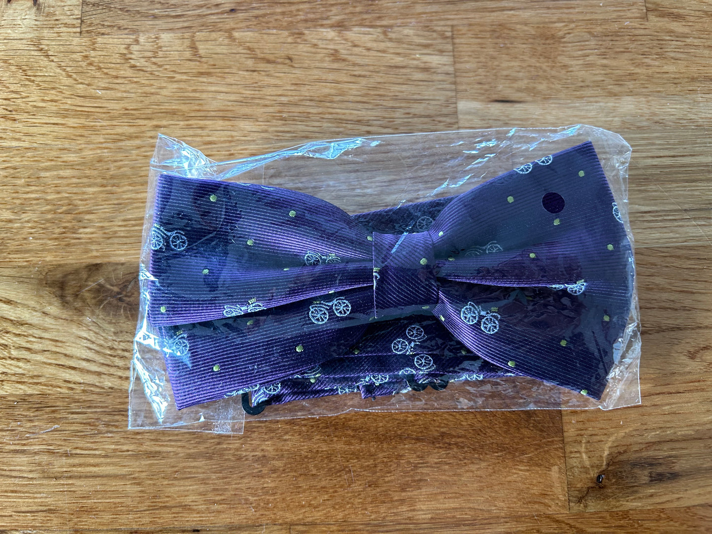 Purple bicycle bow tie