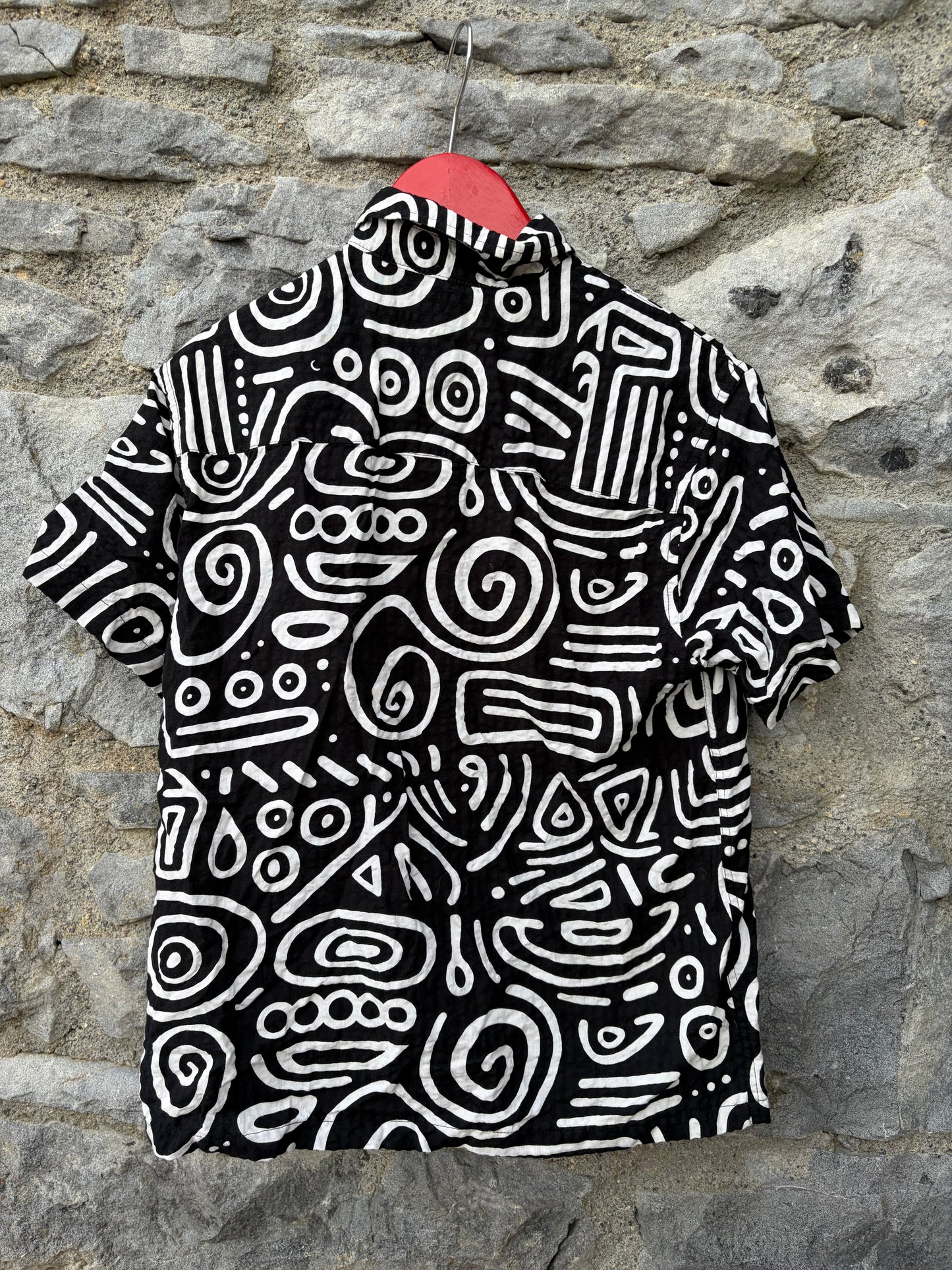 Black&white abstract shirt  8y (128cm)