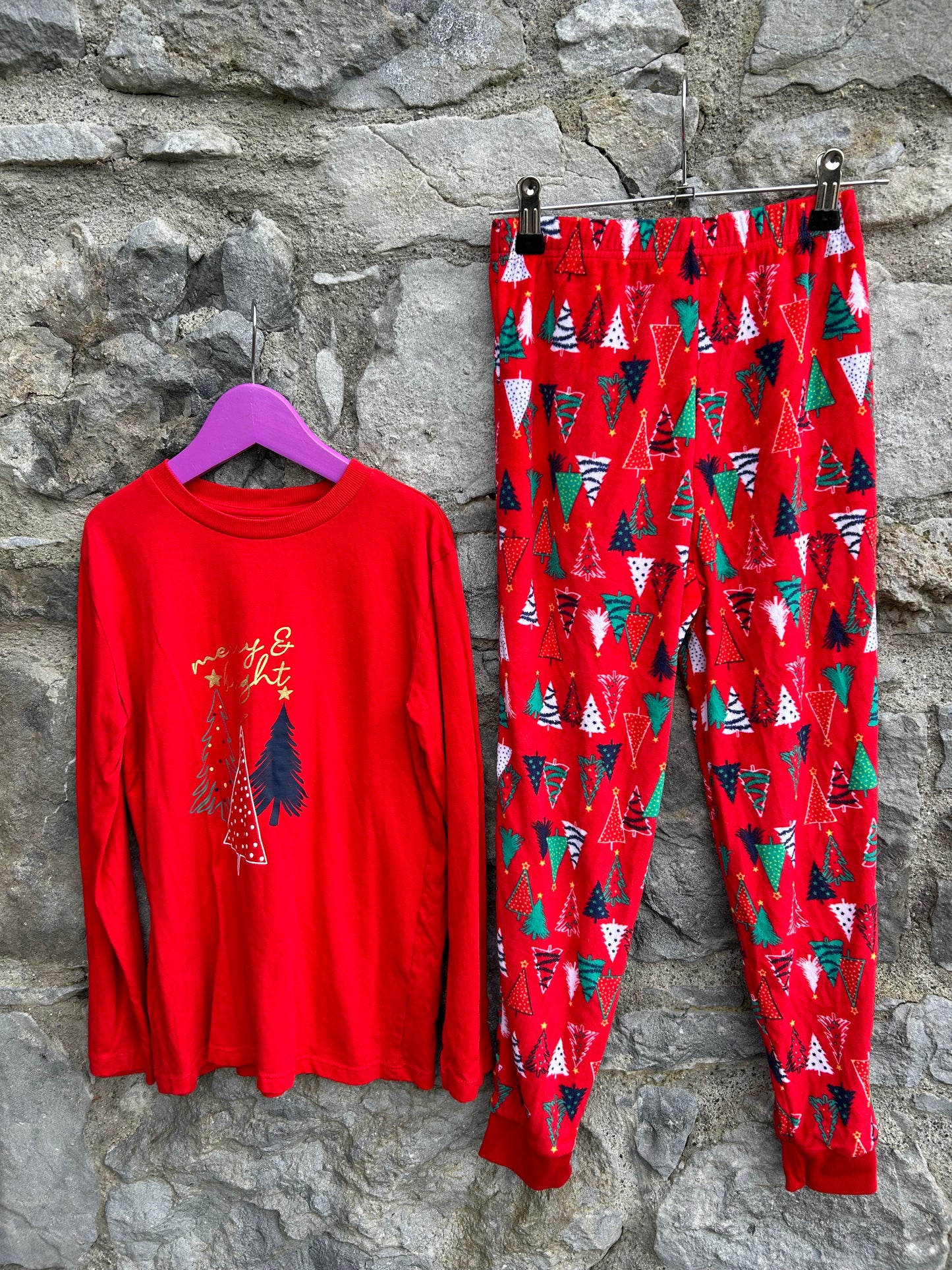 Merry&Bright red pjs  9-10y (134-140cm)