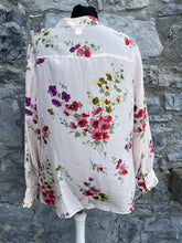 Load image into Gallery viewer, Floral beige blouse uk 14-16
