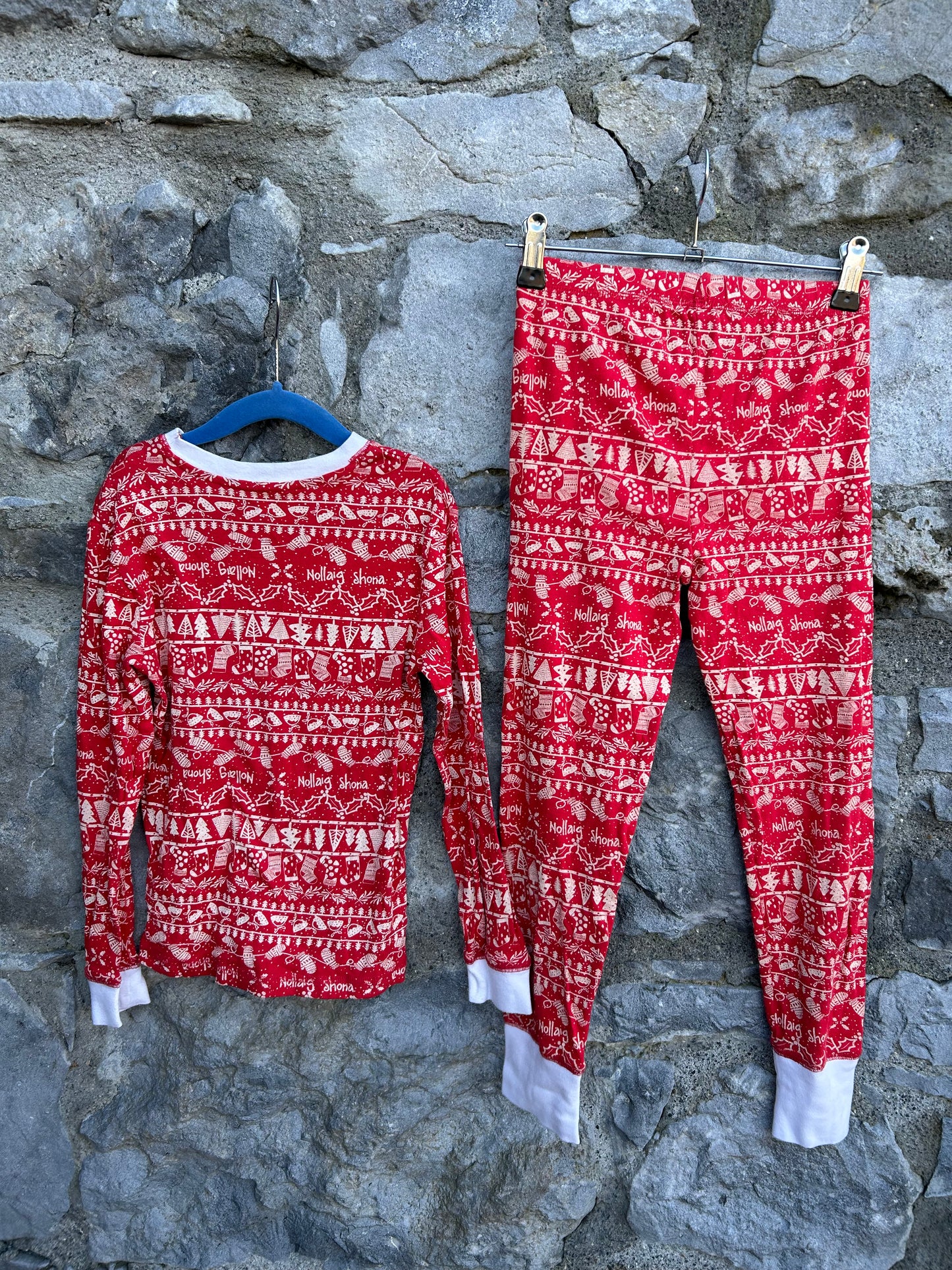 Nollaig Shona red panel pjs  6-7y (116-122cm)