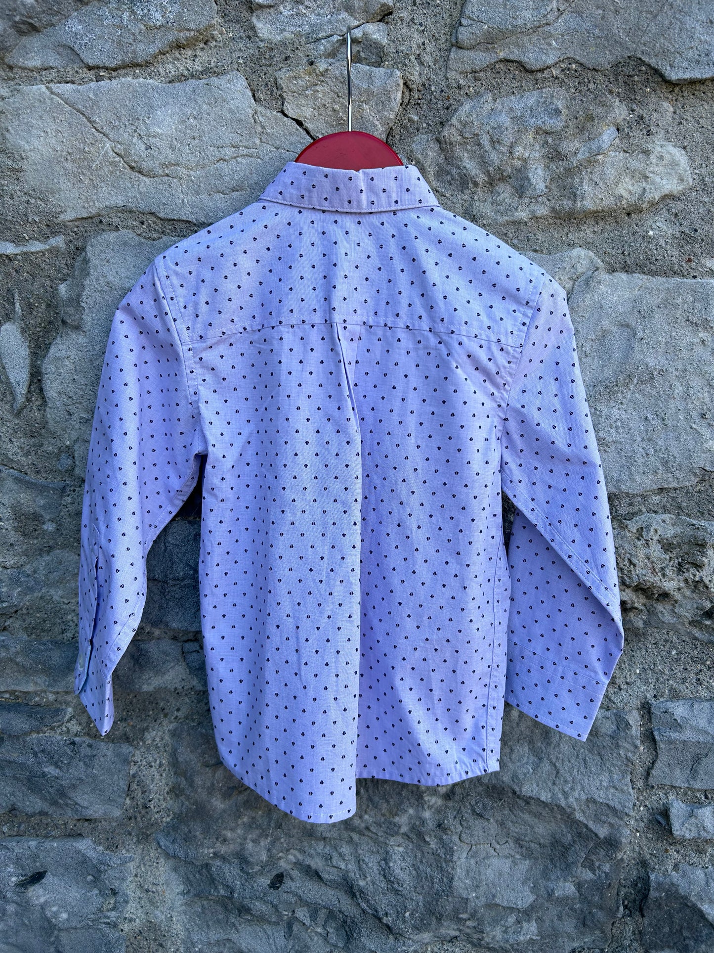 Tiny triangles blue shirt 3-4y (98-104cm)