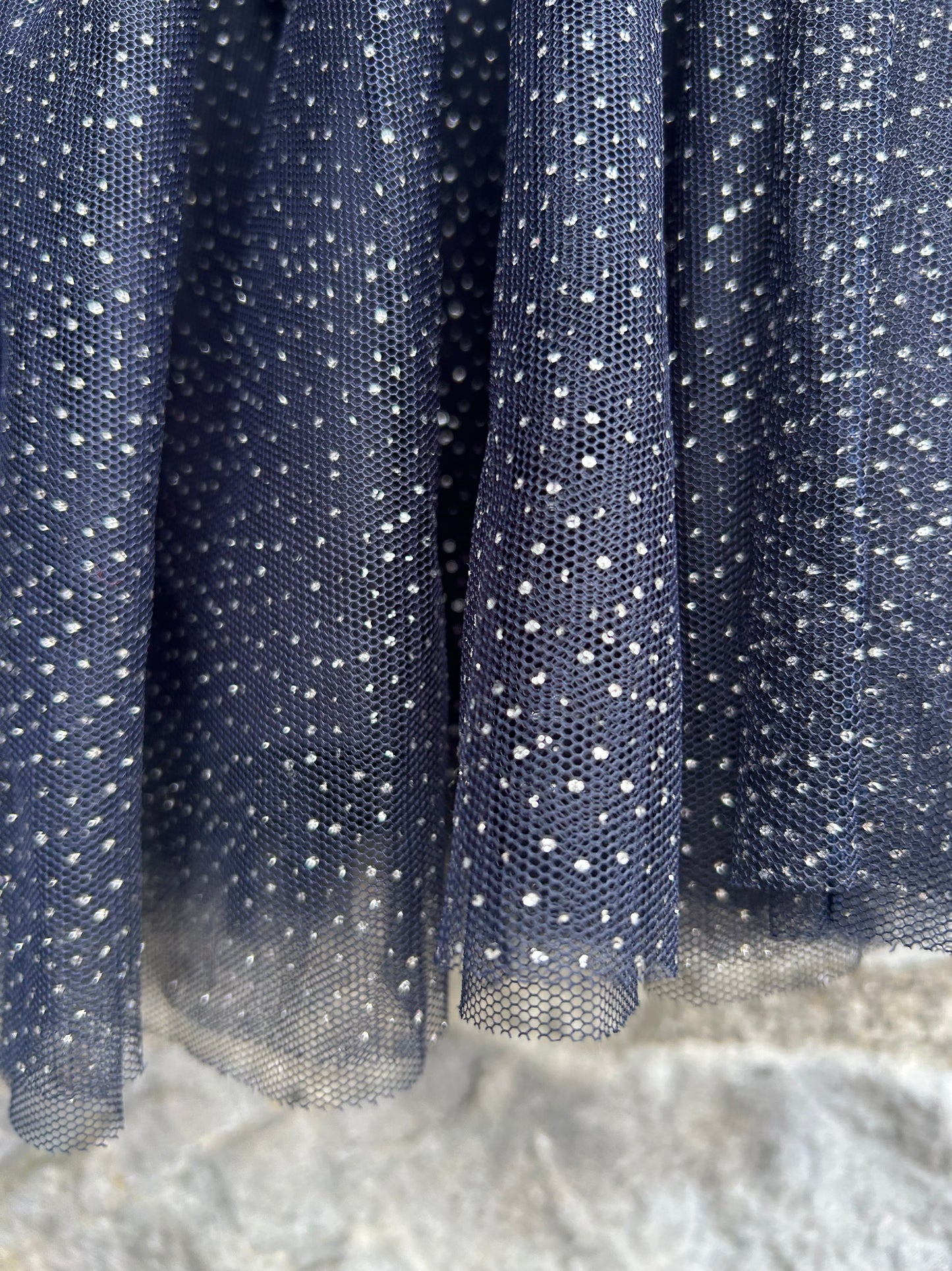 Black sparkly tulle skirt  7-8y (122-128cm)