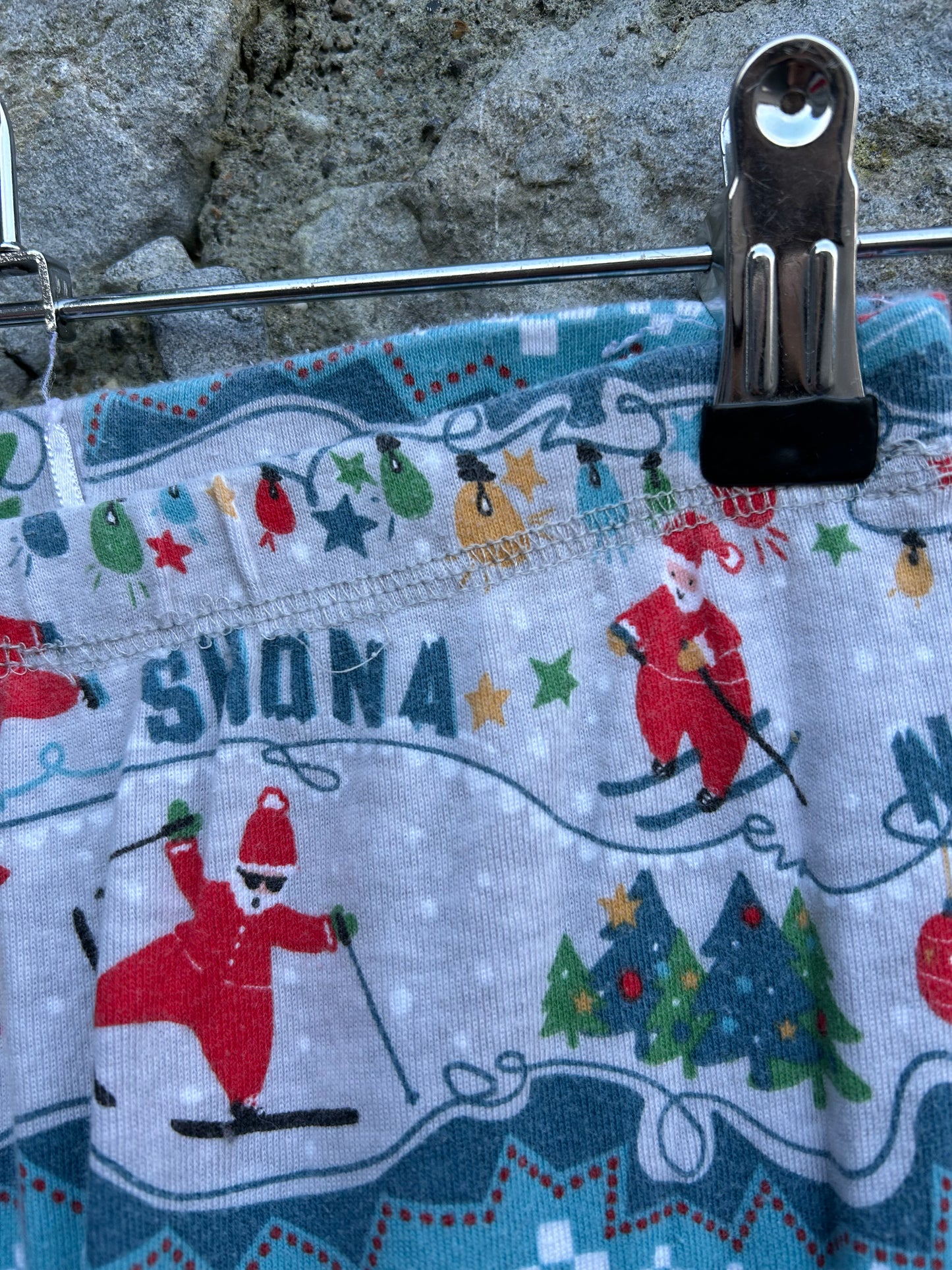 Skiing Santa Grey&blue pj  7y (122cm)