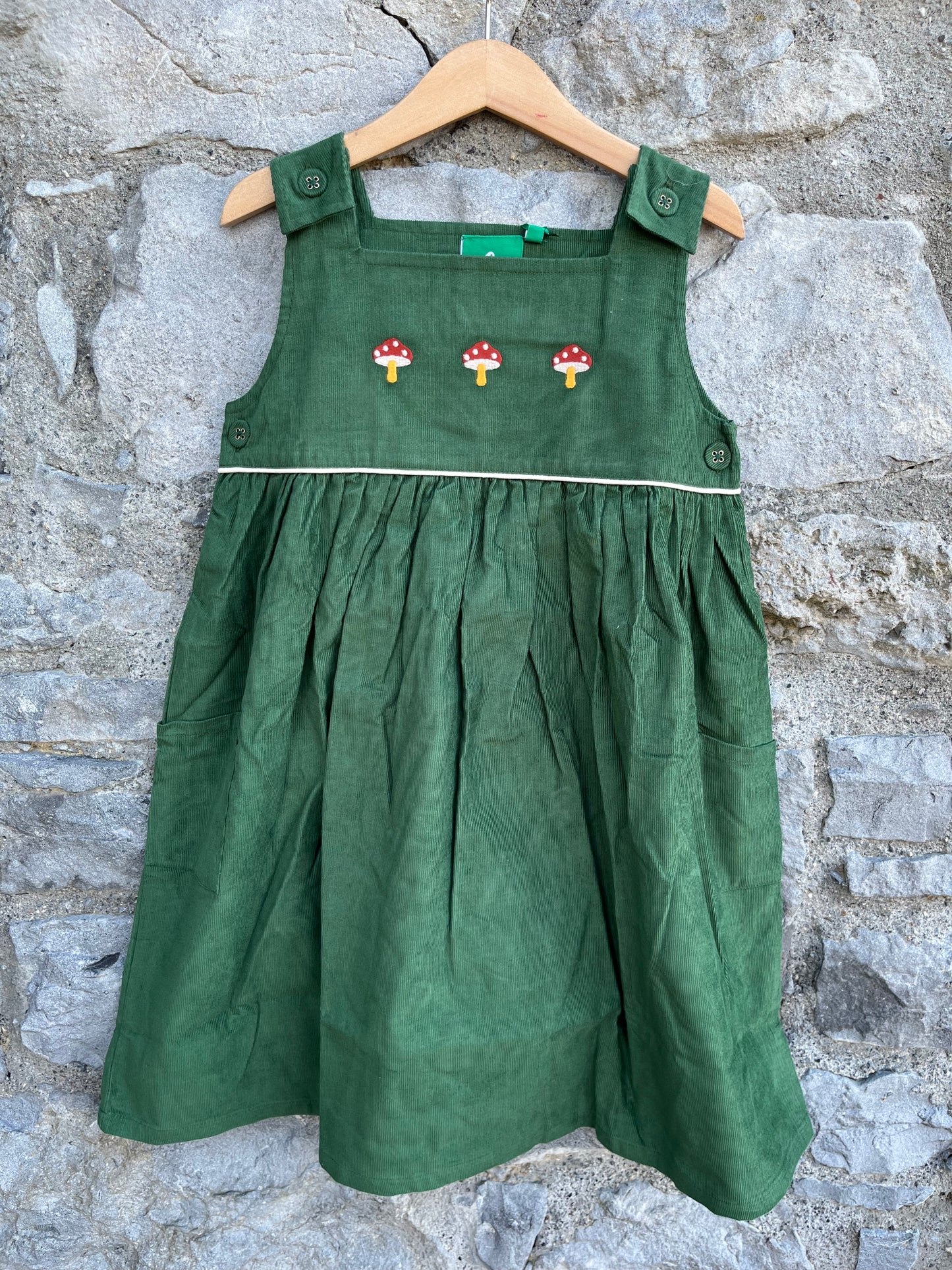 Mushroom green cord pinafore   5-6y (110-116cm)