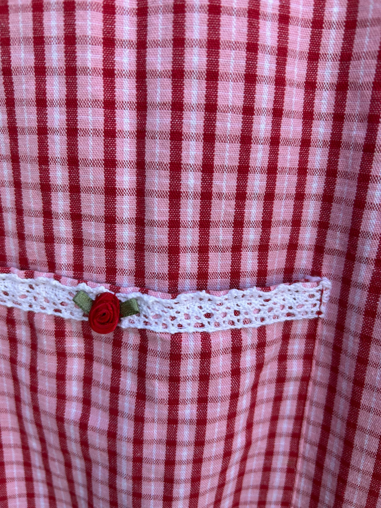Red check pinafore  4y (104cm)