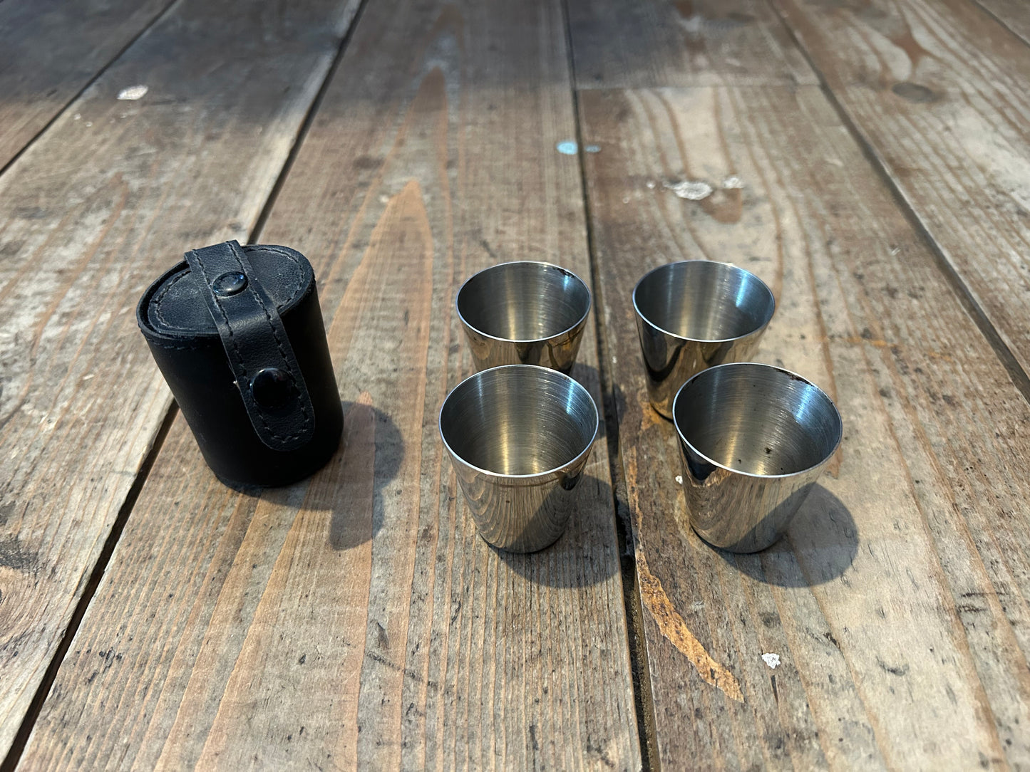 Portable shot glass set
