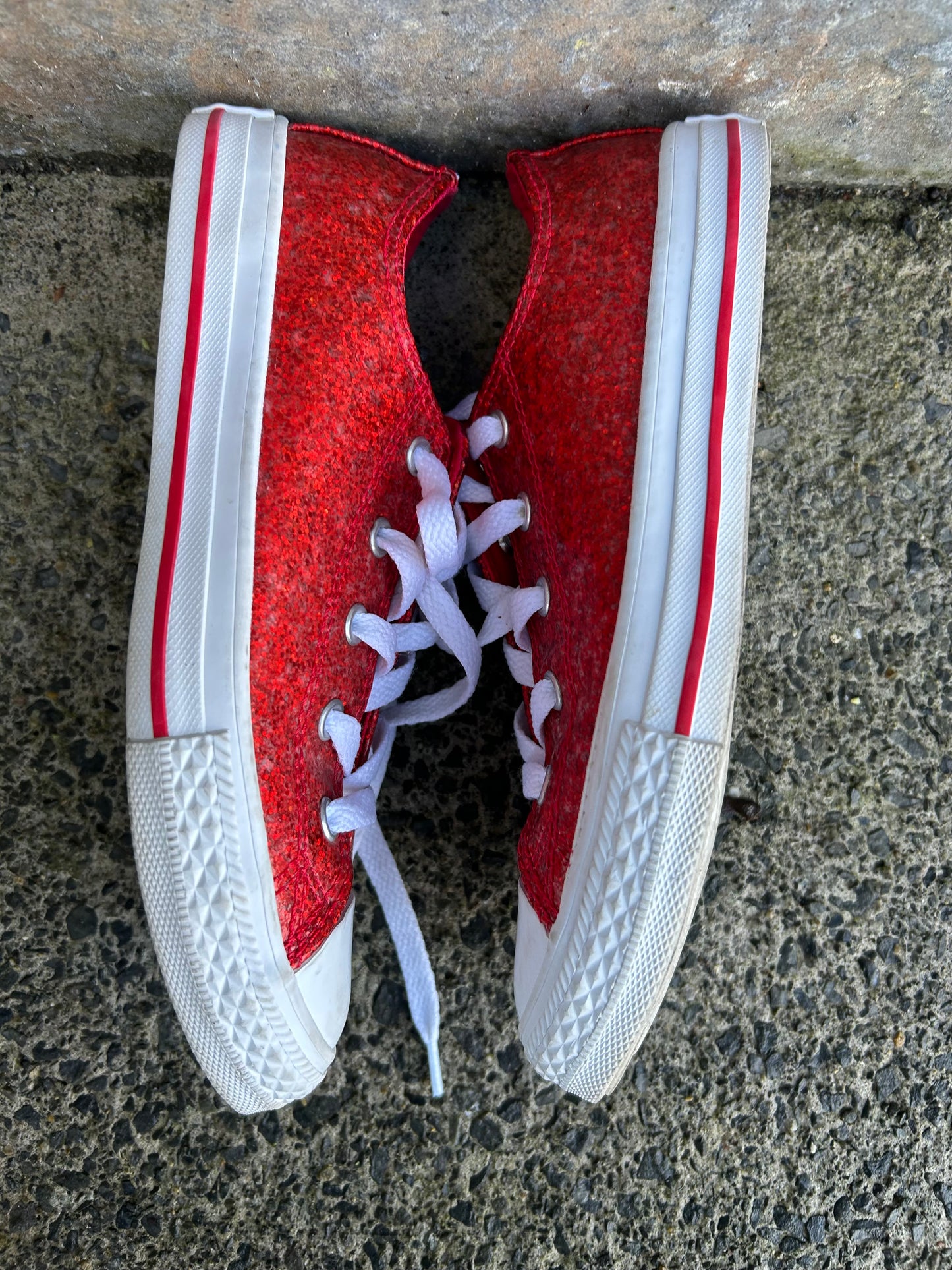 Red glitter converse  uk 2 (eu 34)