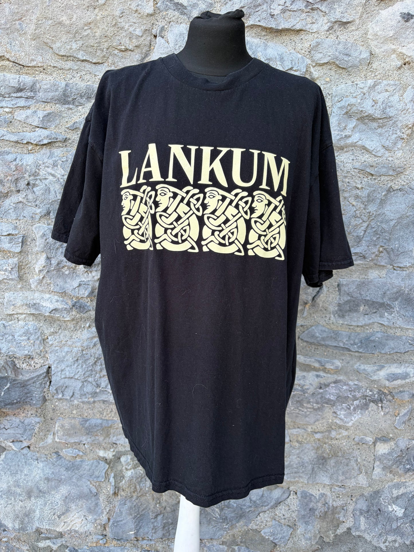 Celtic knotwork design T-shirt Large