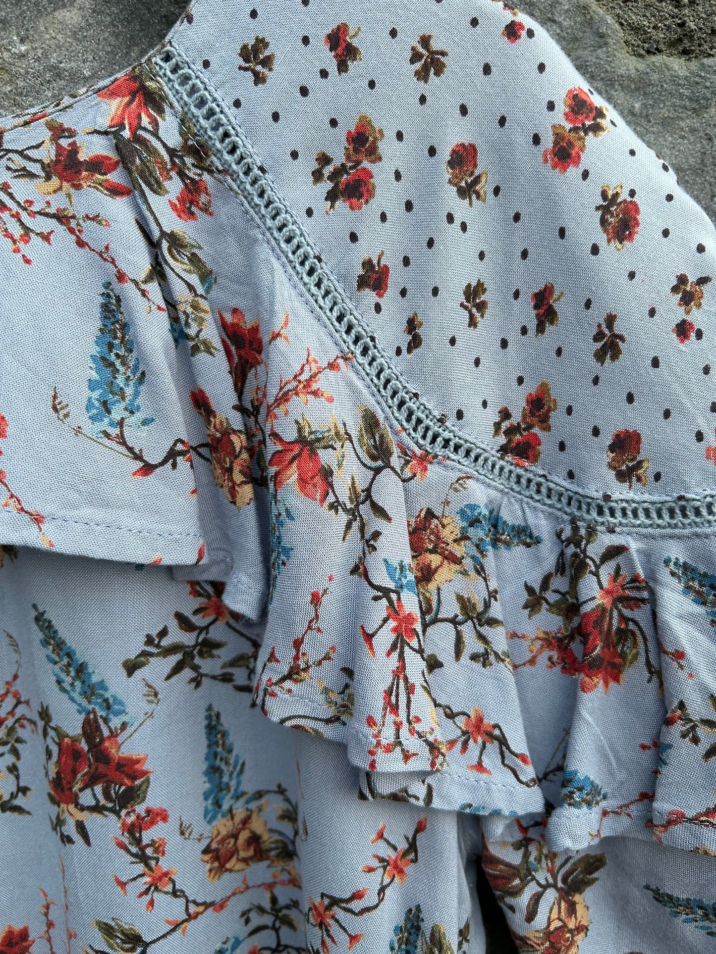 Blue floral dress with ruffle 10y (140cm)
