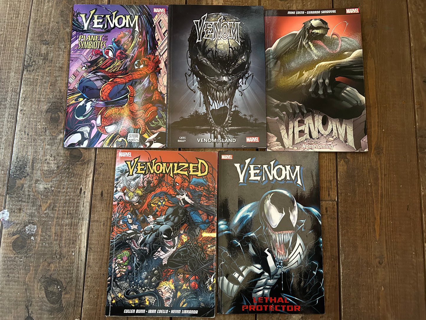 Venom comics set