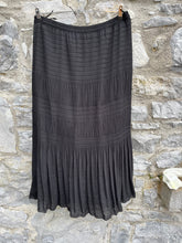 Load image into Gallery viewer, 90s Black wrinkles maxi skirt uk 16-18
