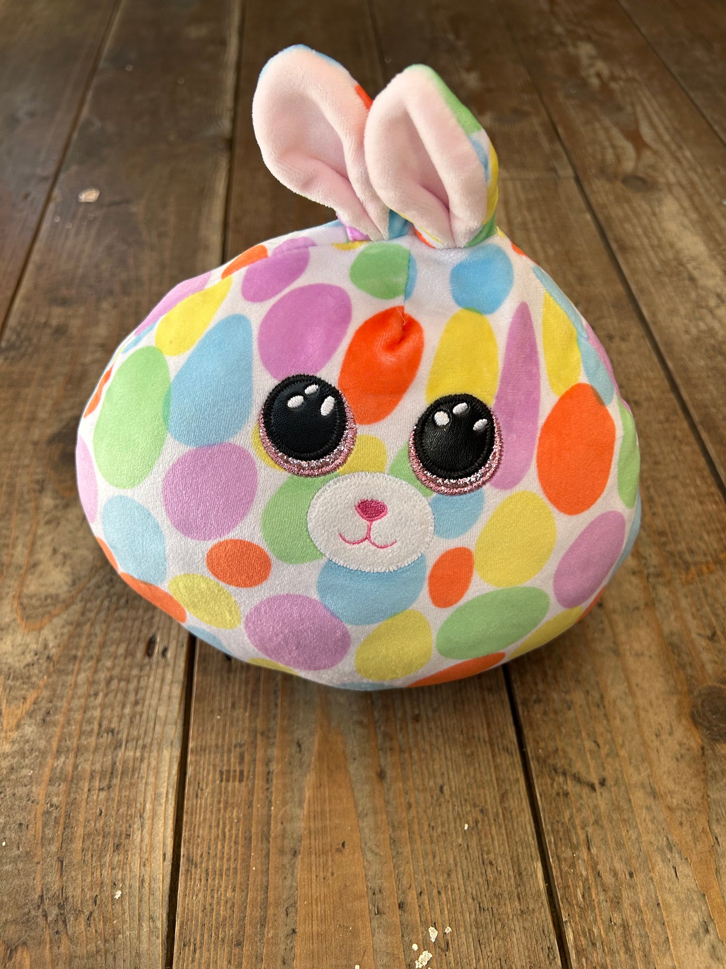 Rabbit with colours dots