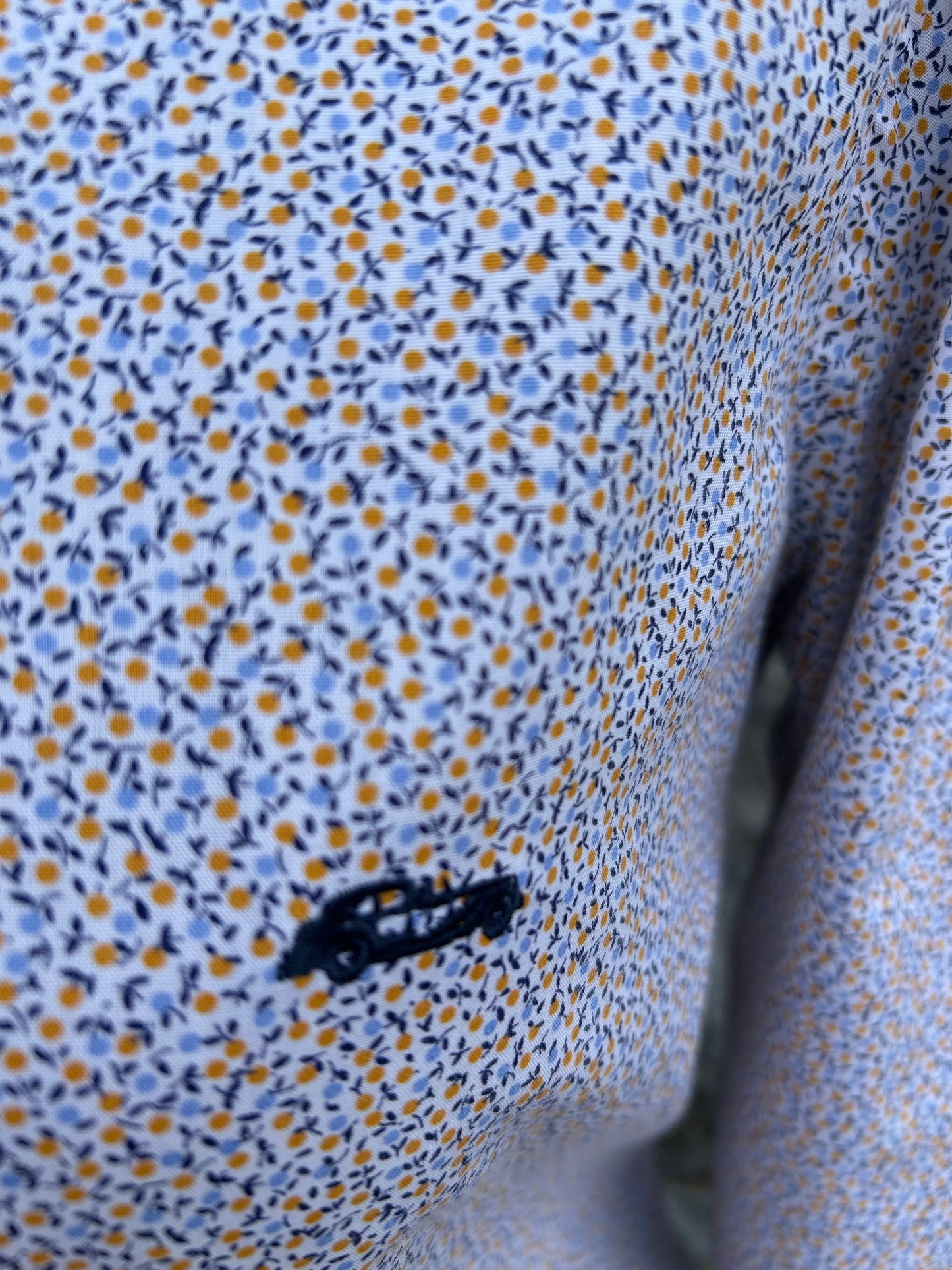 Blue floral shirt Small