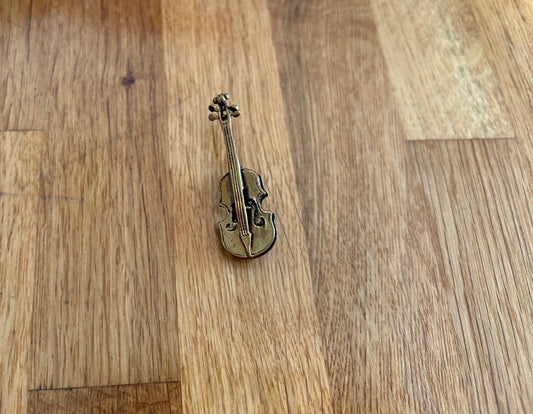Violin brooch