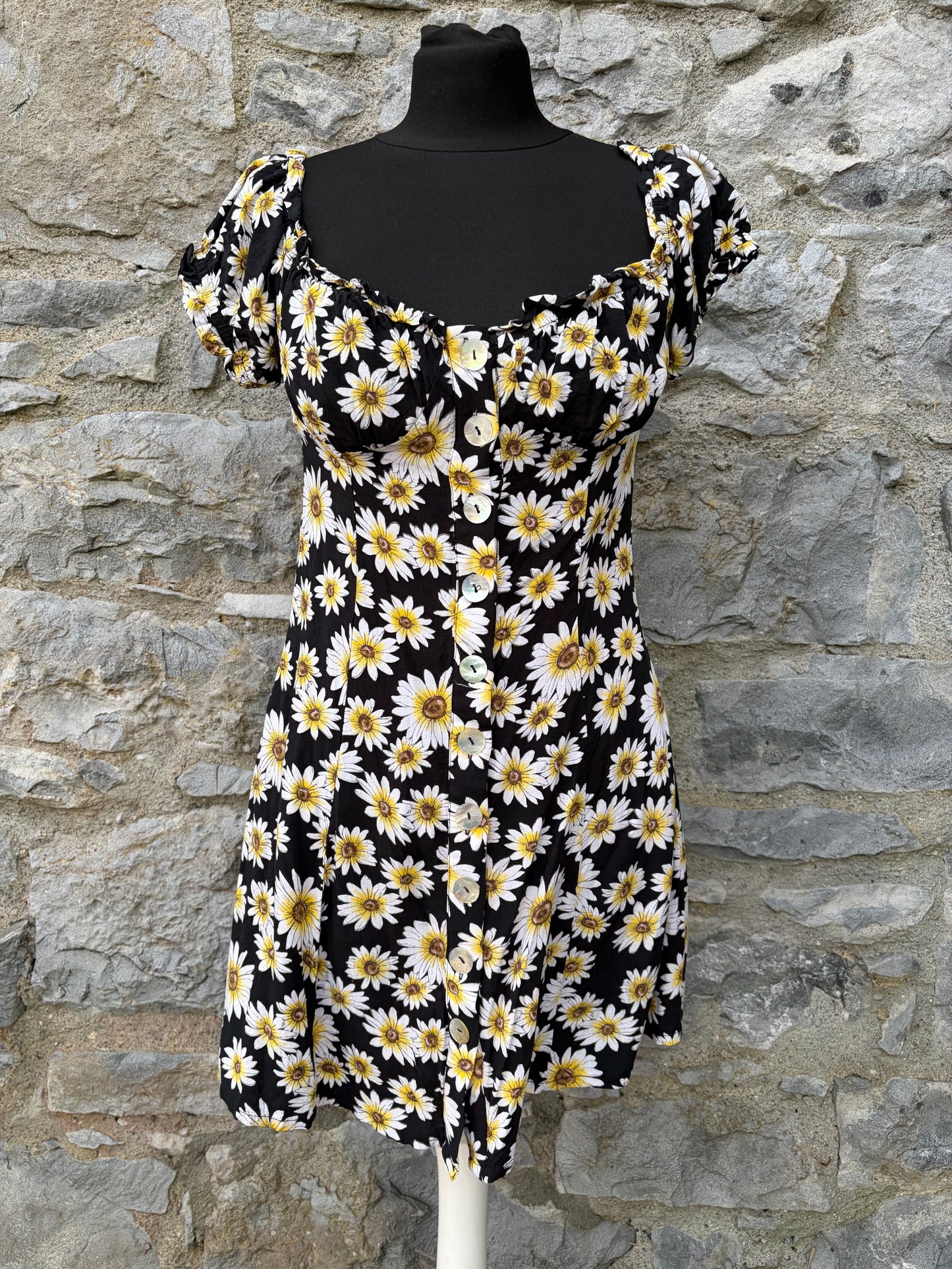 Daisies black dress uk 8