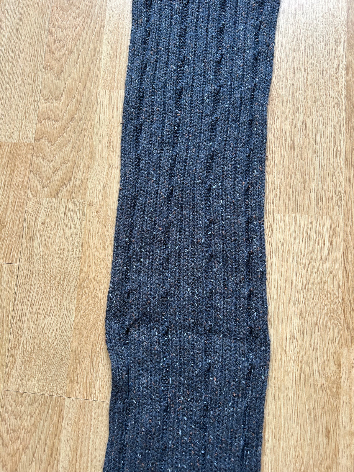 Charcoal woolly scarf