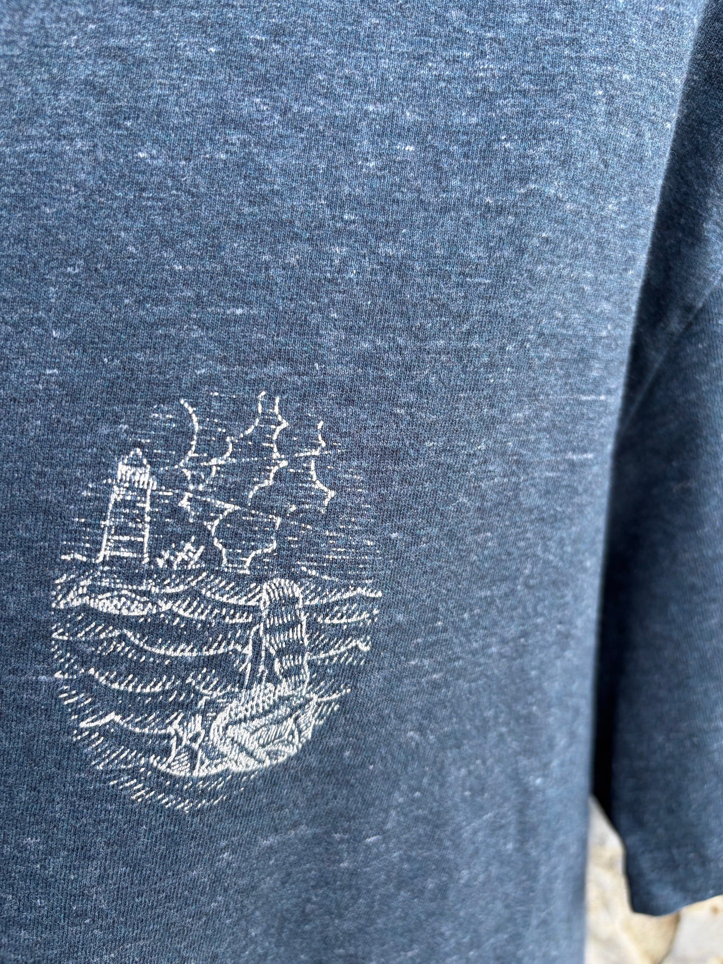 Lighthouse navy T-shirt L/XL
